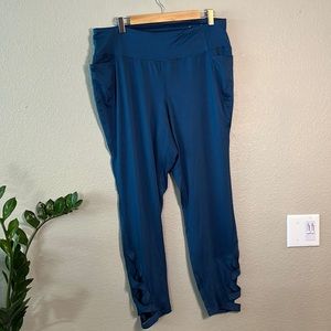 Livi Active Blue Wicking 18/20 Leggings